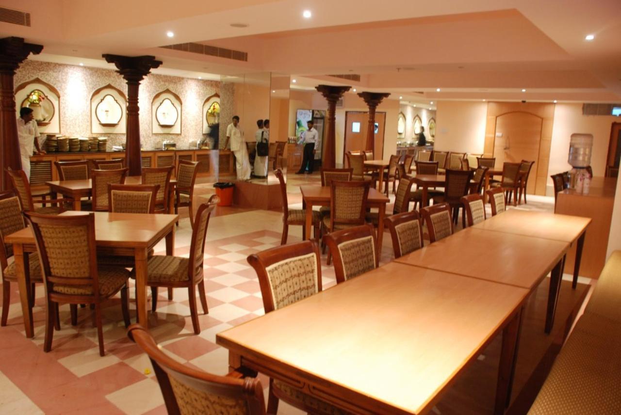 Pla Krishna Inn Tiruchirappalli Ngoại thất bức ảnh