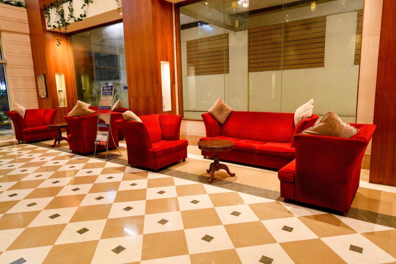 Pla Krishna Inn Tiruchirappalli Ngoại thất bức ảnh