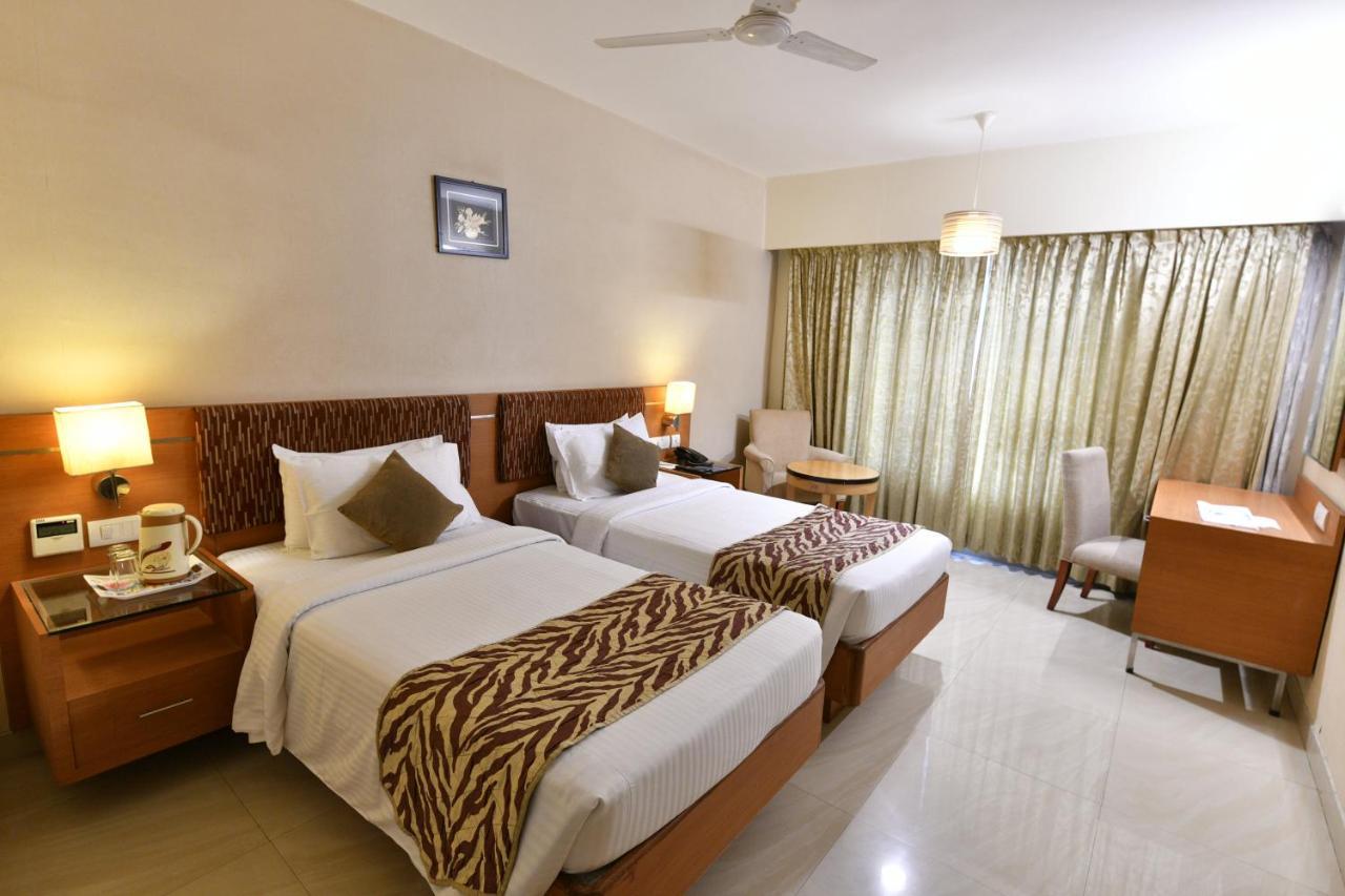 Pla Krishna Inn Tiruchirappalli Ngoại thất bức ảnh