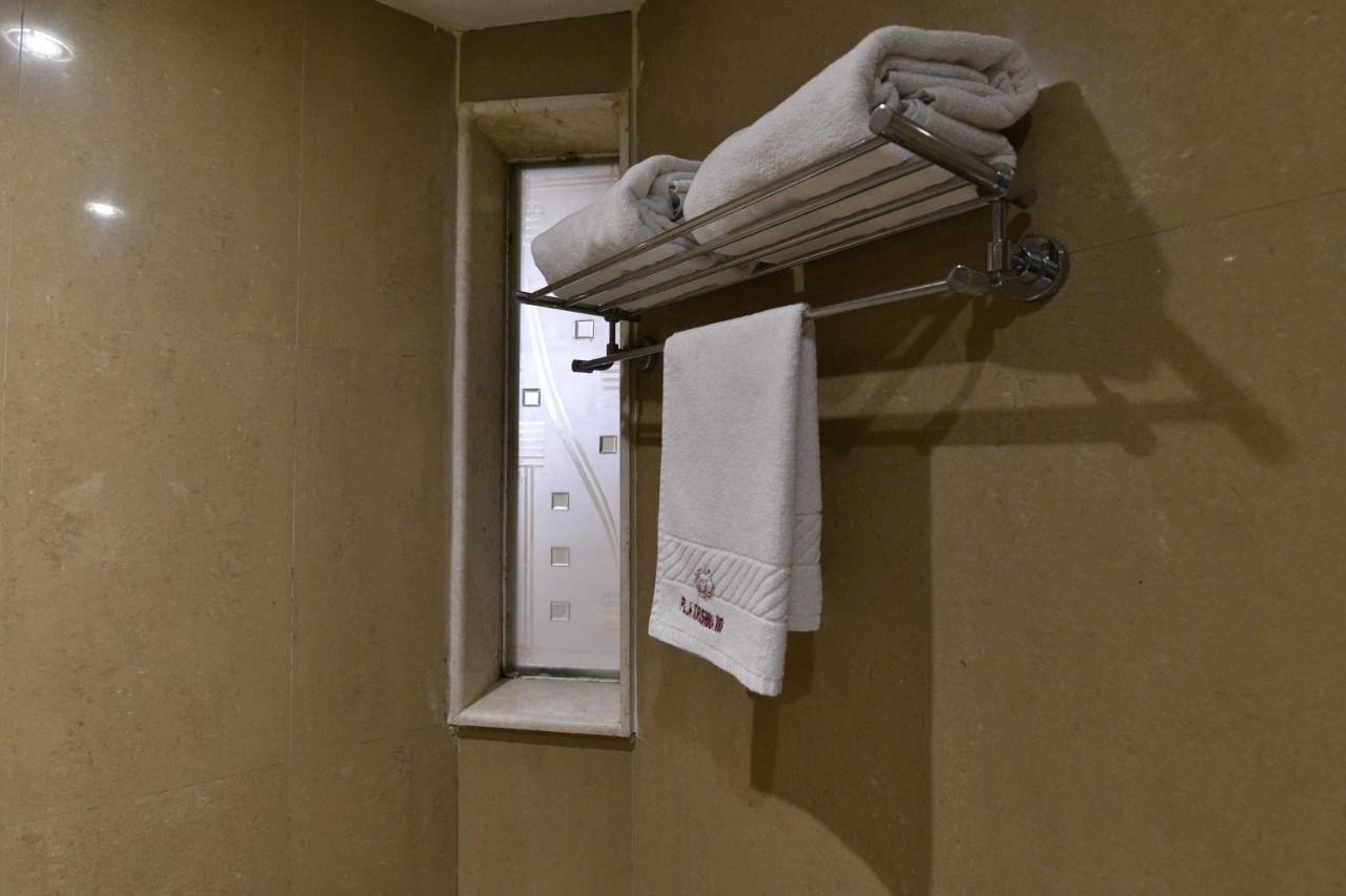Pla Krishna Inn Tiruchirappalli Ngoại thất bức ảnh