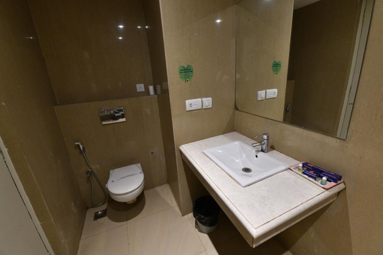 Pla Krishna Inn Tiruchirappalli Ngoại thất bức ảnh