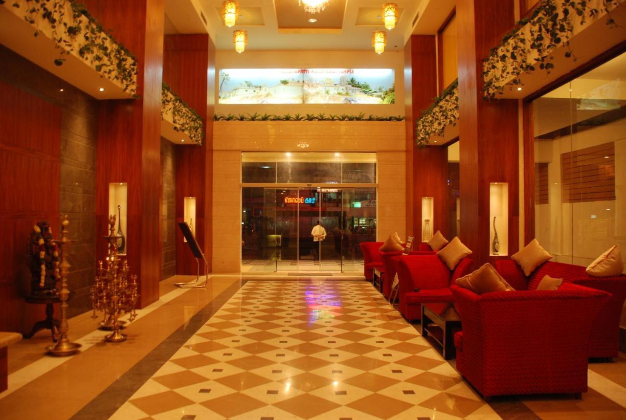 Pla Krishna Inn Tiruchirappalli Ngoại thất bức ảnh